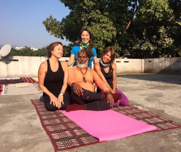Macaren Abalos Gabriela Muñoz & Gloria Cárdenas