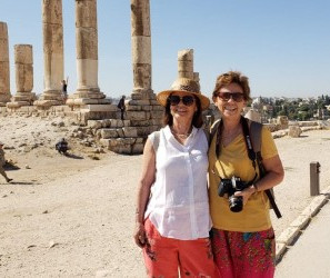 Isabel Alegría y Paulina Grez