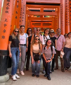 Foto de testimonio de Guiado por Jose Luis Angulo. Karen Velasco, Verónica Stein, Bárbara Thayer, Maia López, C.Gloria Seguel, Georgina y Jimena Espinoza, Sandra Rabagliati, Macarena Alzerreca, Loreto Respaldiza, Esteban Ananías, Pamela Zaror.