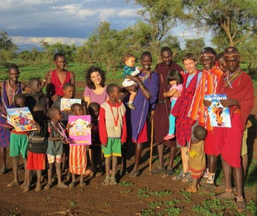 Patricio Guerrero, María José Venegas y niños